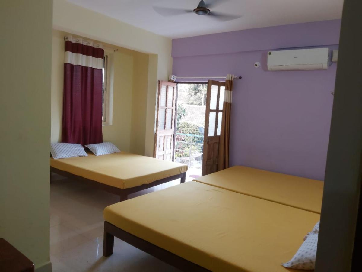 Calangute Pristine Hotel Ngoại thất bức ảnh